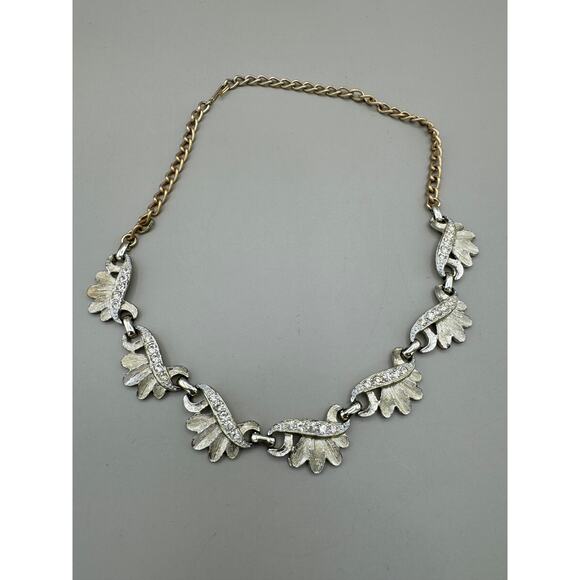 Vintage Sarah Coventry "Evening Sands" Goldtone Rhinestone Necklace - Picture 4 of 9